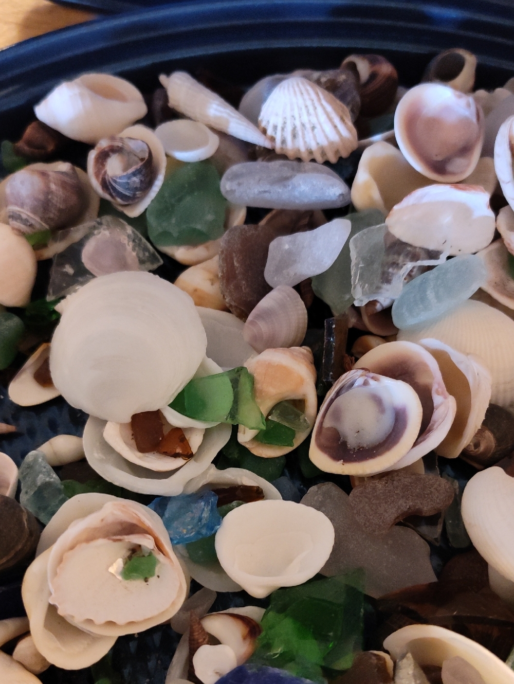 Mason Jar Full Of A Collection Of Sea Shells And Sea Glass With Plenty More - Picture 5 of 9